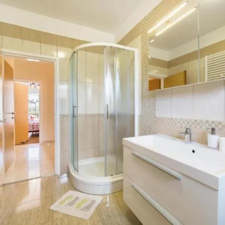 With A Parking Space - 21743 Apartment Vodice