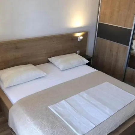 아파트 With Parking Space - 21743