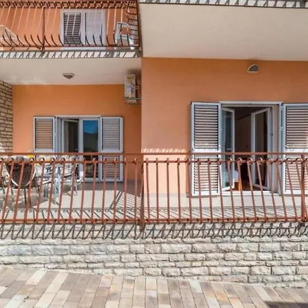 With A Parking Space - 21743 Vodice