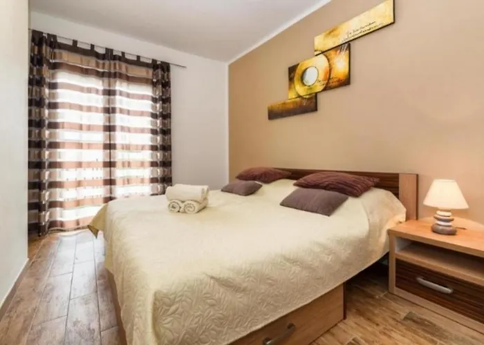 With Parking Space - 21743 アパート ヴォディツェ