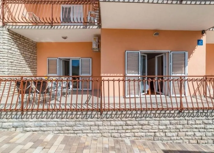 With Parking Space - 21743 ヴォディツェ